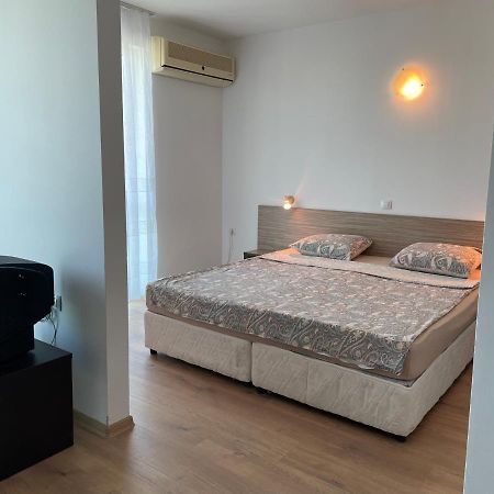 Apartamento Апартамент В Сарафово Burgas Exterior foto